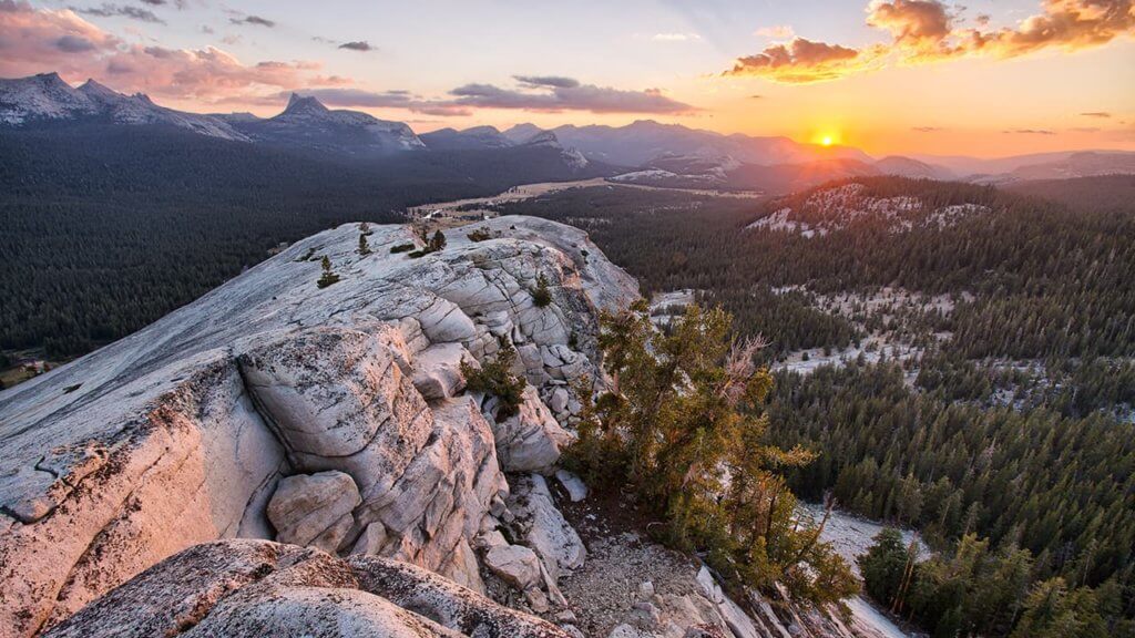 View of Yosemite National Park from the summit of Lembert Dome