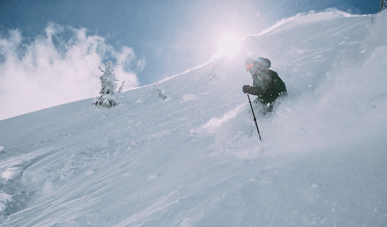 Skiing through loads of powder during the 18/19 winter season at Mammoth Mountain. What's New on the Ikon Pass.